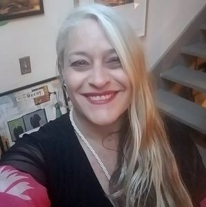 Meet your Posher, Zia